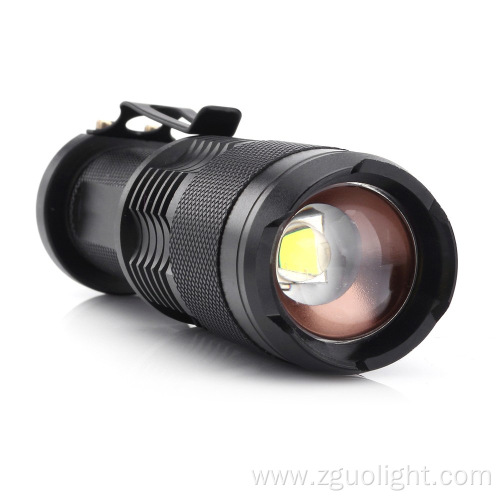 Clip torches Telescopic Zoom Outdoor Flashlight